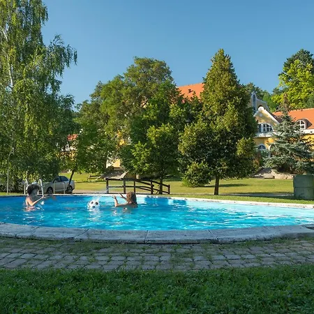 Szálloda Cseri Kastélyszálló Tótvázsony