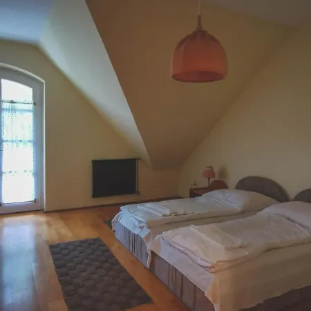 Cseri Kastélyszálló 3*