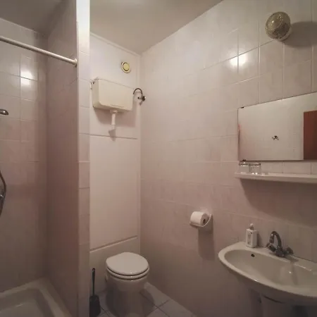 Cseri Vendeghaz Otel Tótvázsony