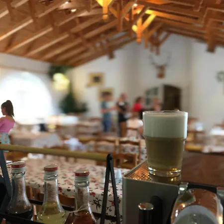 Cseri Kastelyszallo Totvazsony