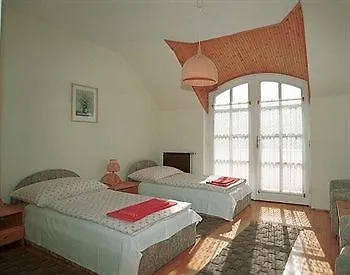 Cseri Vendeghaz Otel