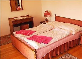 Cseri Kastelyszallo Отель 3*