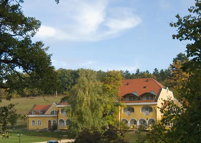 Cseri Szálloda Tótvázsony